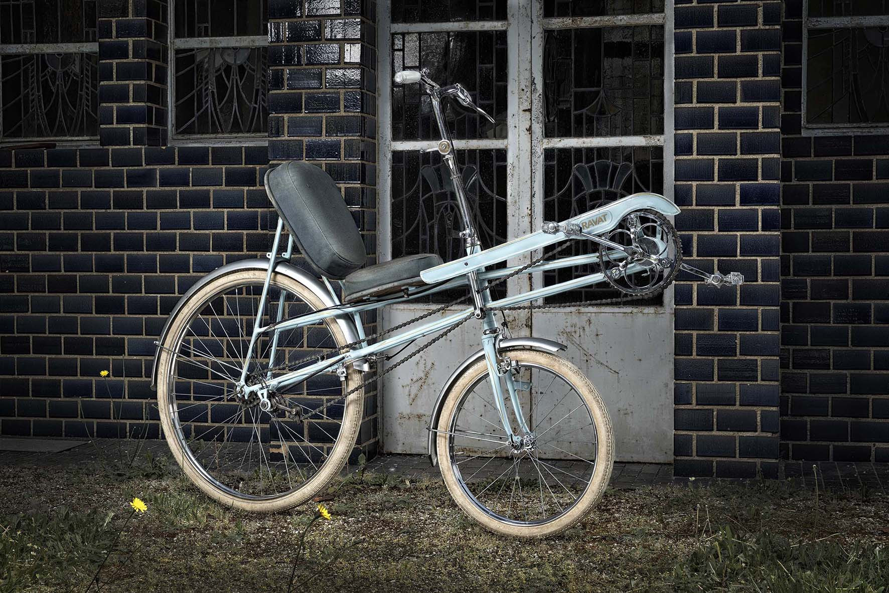 Sesselrad, auch Kurzlieger genannt, mit größerem Hinterrad und kleinerem Vorderrad